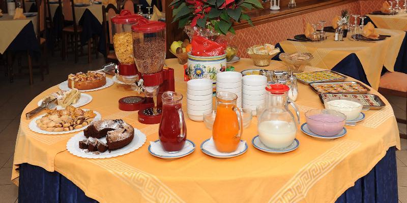Hotel Bucaneve Moena Luaran gambar